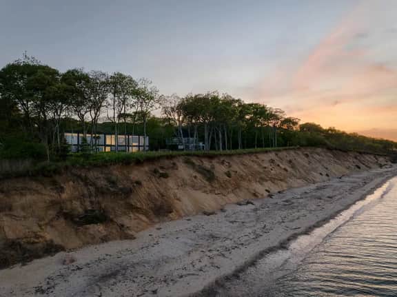 Wander East Hampton Waterfront - Image 5